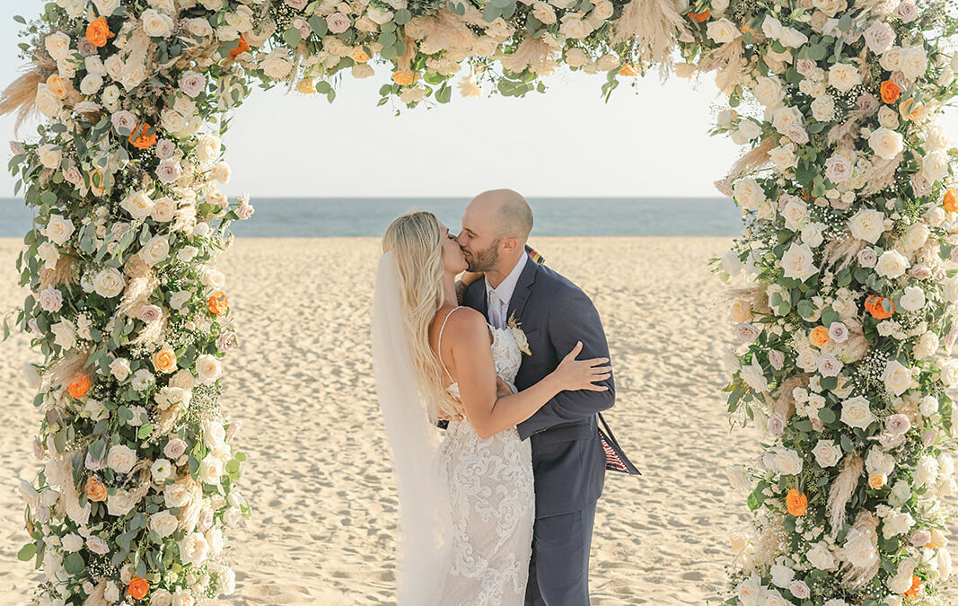 Shannon + Josh’s Cabo San Luca Destination Wedding